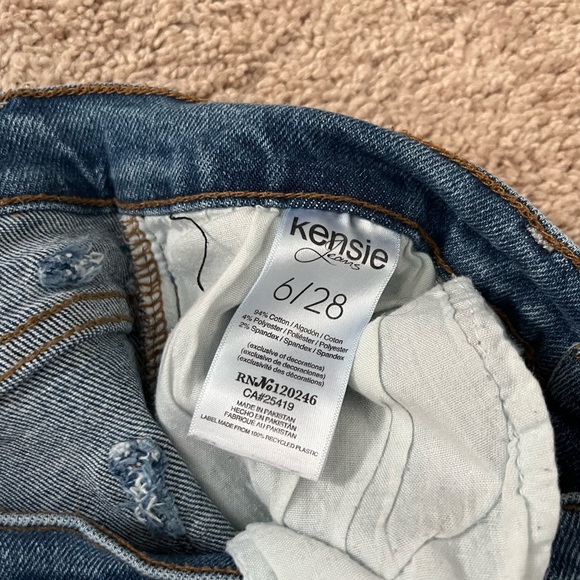 Kensie Jeans • Vintage Luxe, The Slim, Distressed - Picture 4 of 5